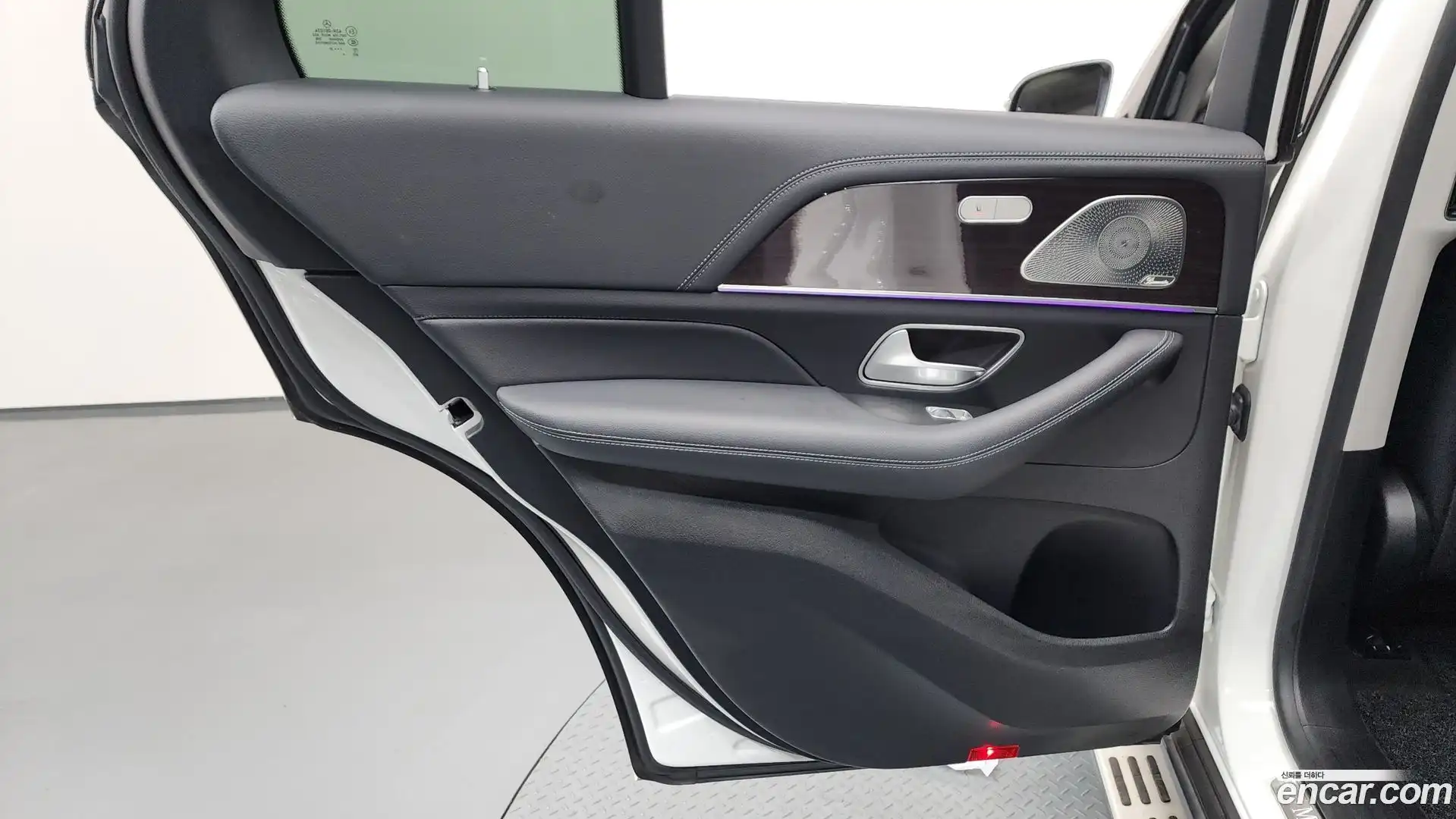 GLE-Class Mercedes-Benz 2021.9-INNER-035