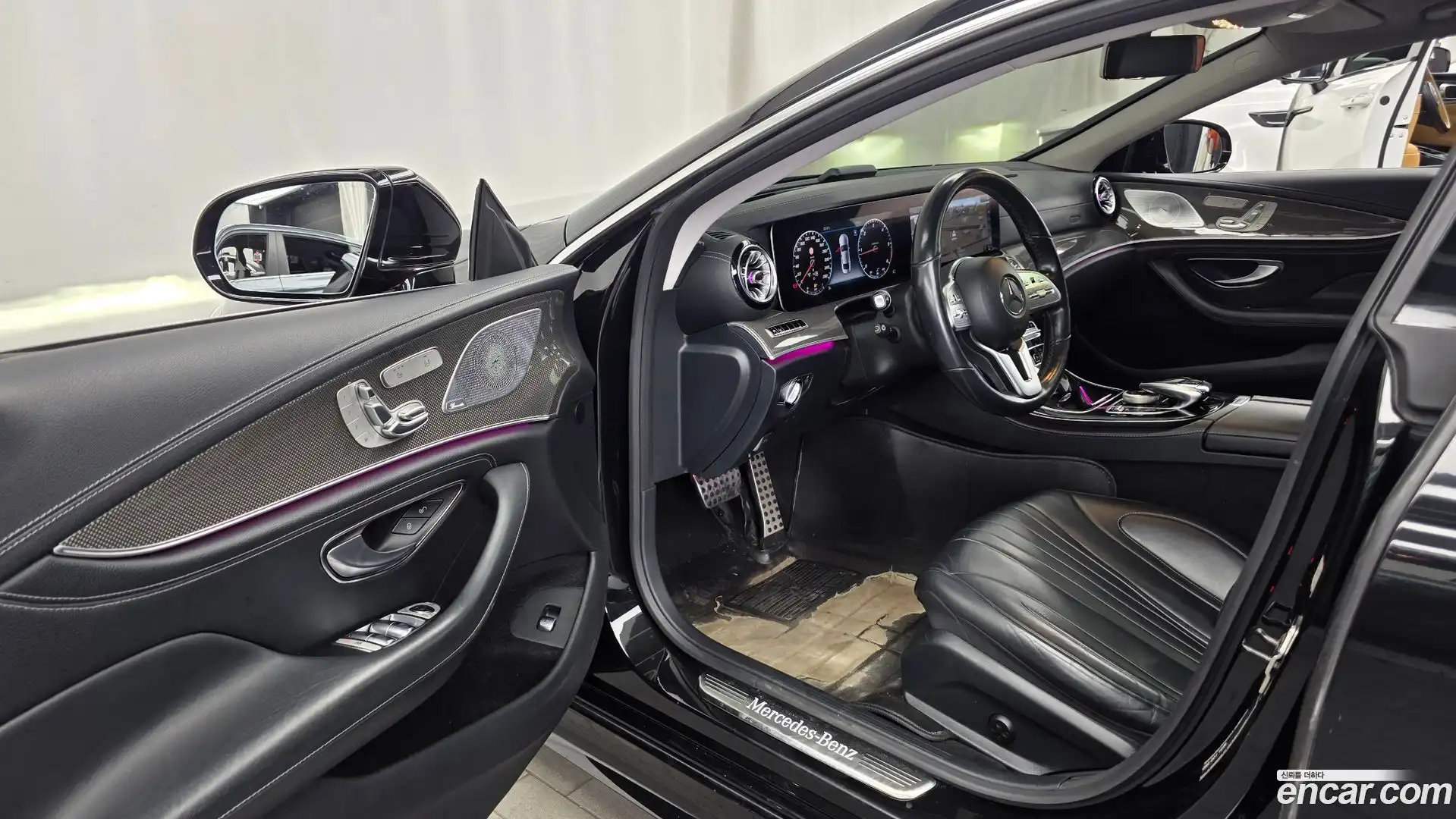 CLS-Class Mercedes-Benz 2019.11-INNER-010
