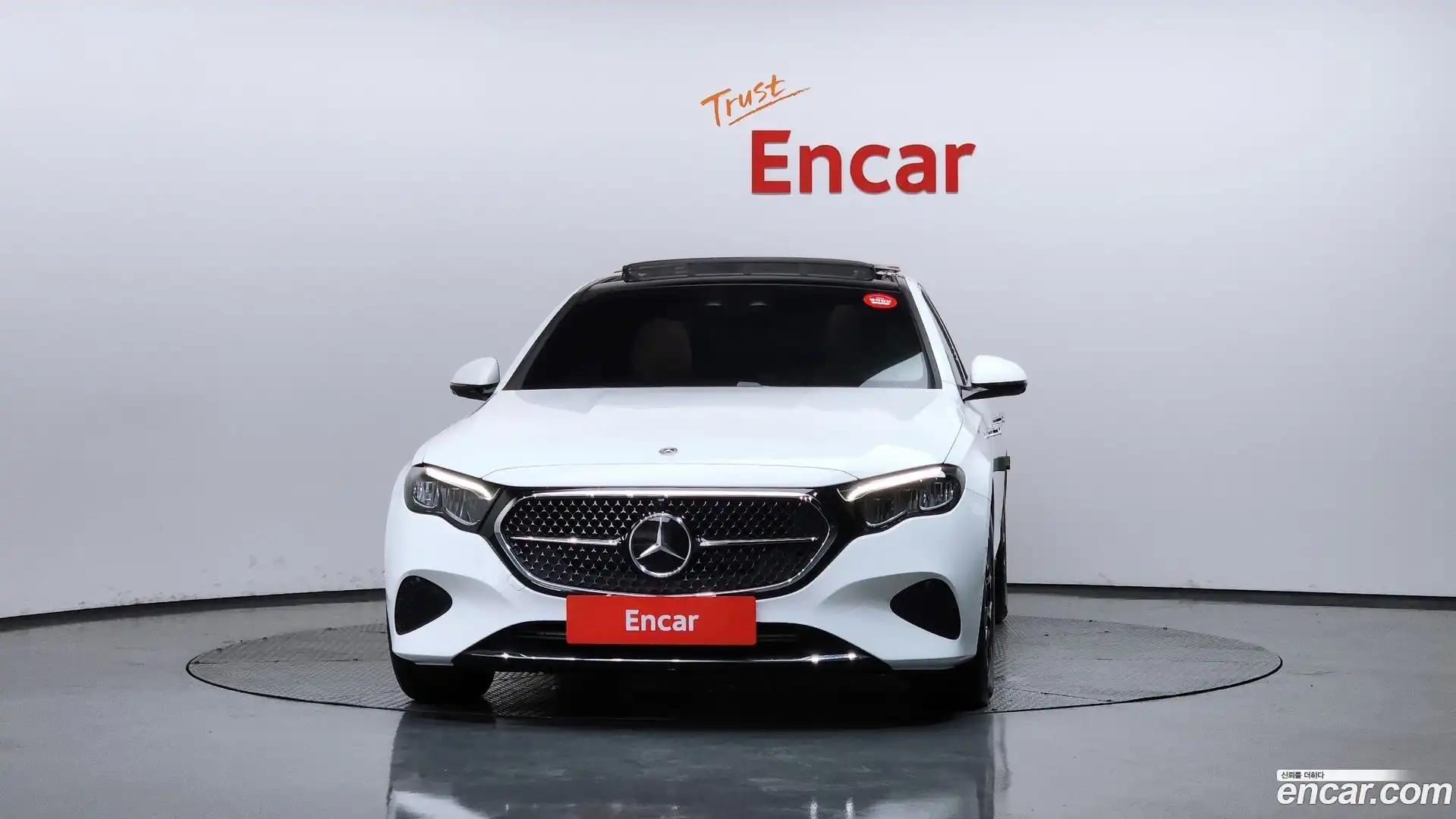 E-Class Mercedes-Benz 2025.9-OUTER-003