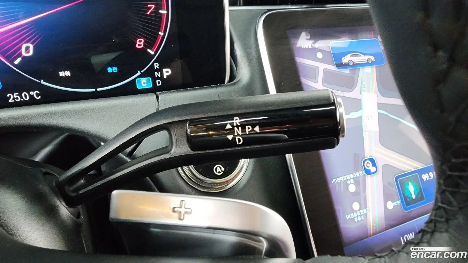 E-Class Mercedes-Benz 2025.9-INNER-009