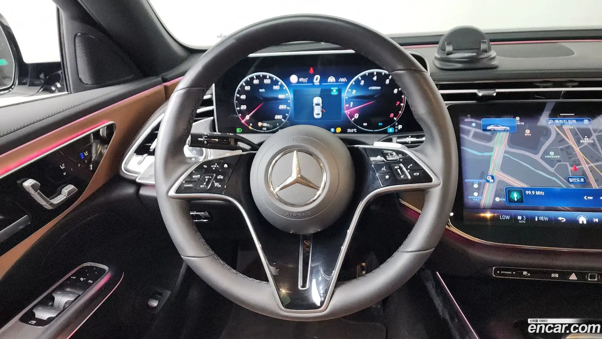 E-Class Mercedes-Benz 2025.9-OPTION-018
