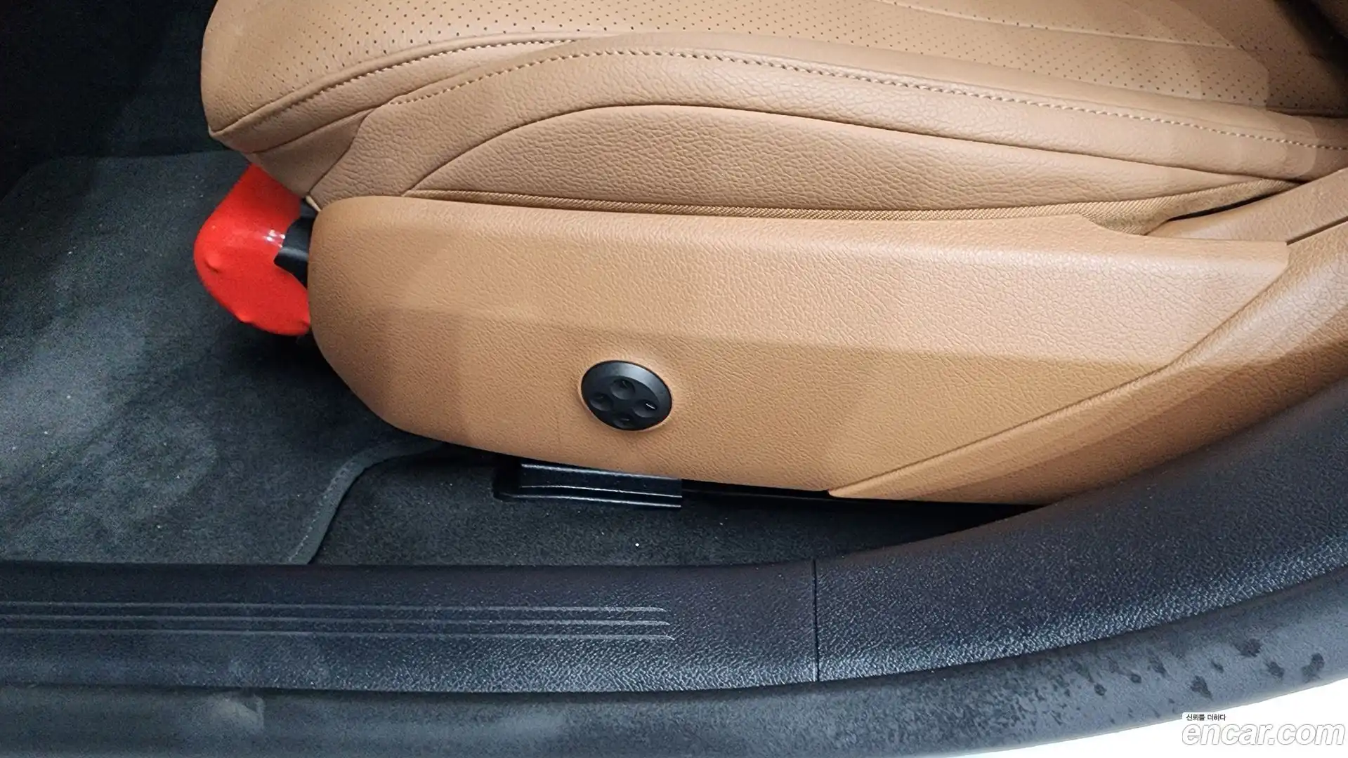 E-Class Mercedes-Benz 2025.9-OPTION-044