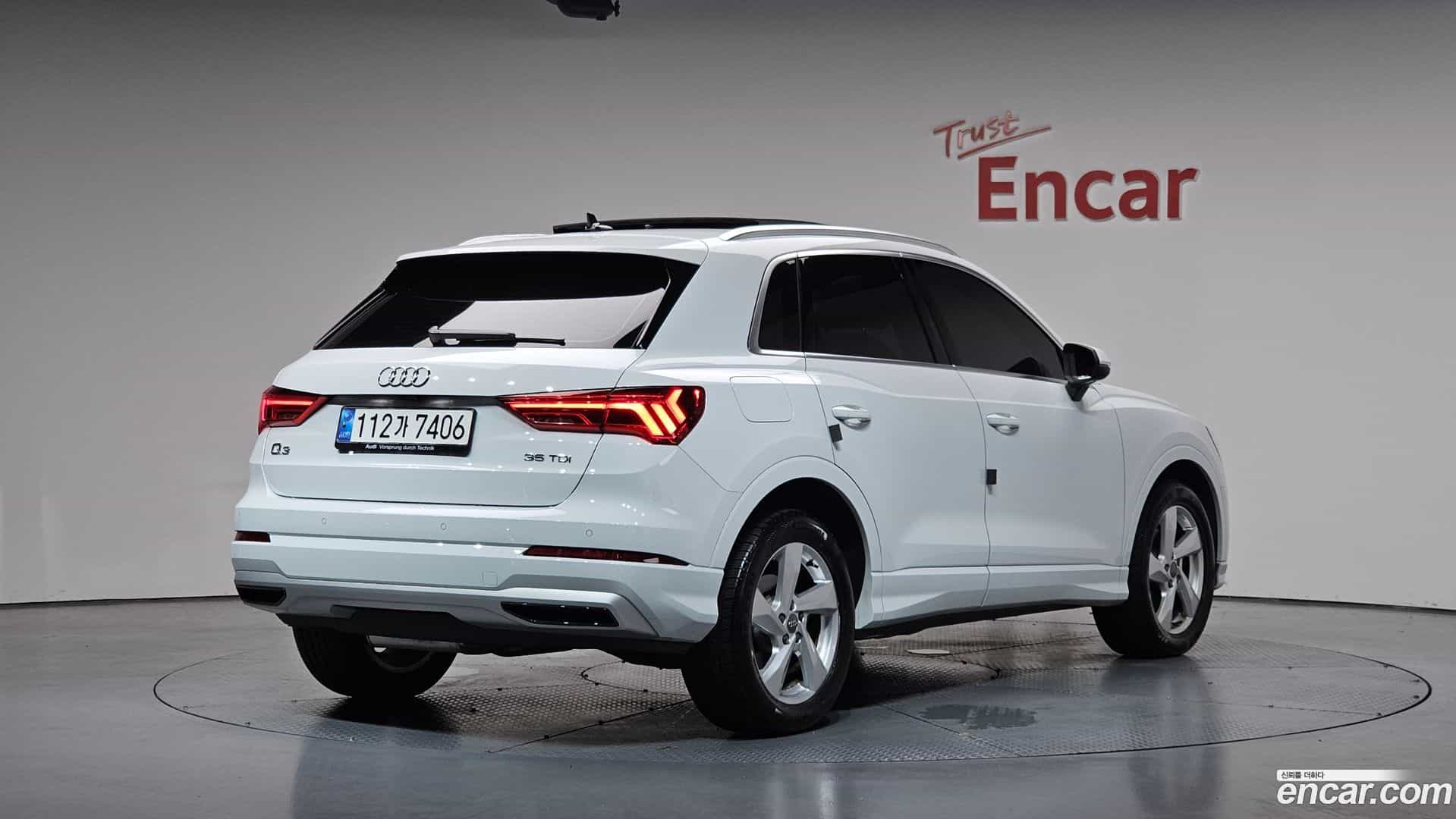 Q3 Audi 2020.11-OUTER-002