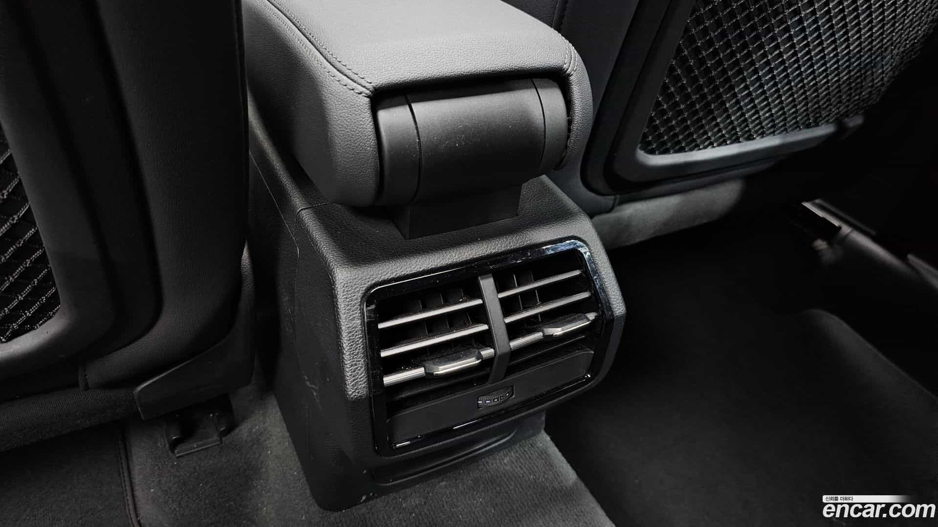 Q3 Audi 2020.11-OPTION-047