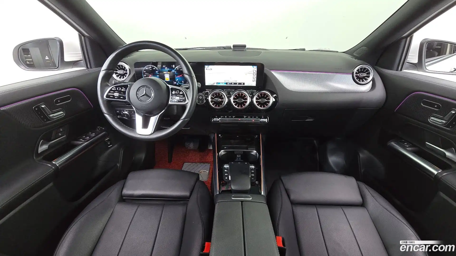 GLA-Class Mercedes-Benz 2021.7-INNER-007