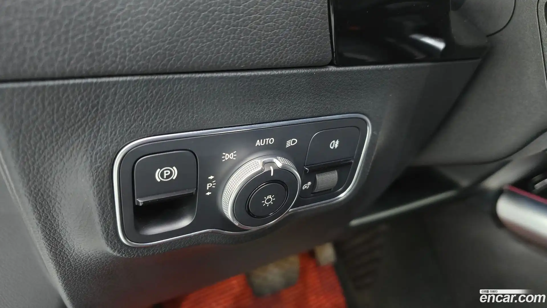 GLA-Class Mercedes-Benz 2021.7-OPTION-042