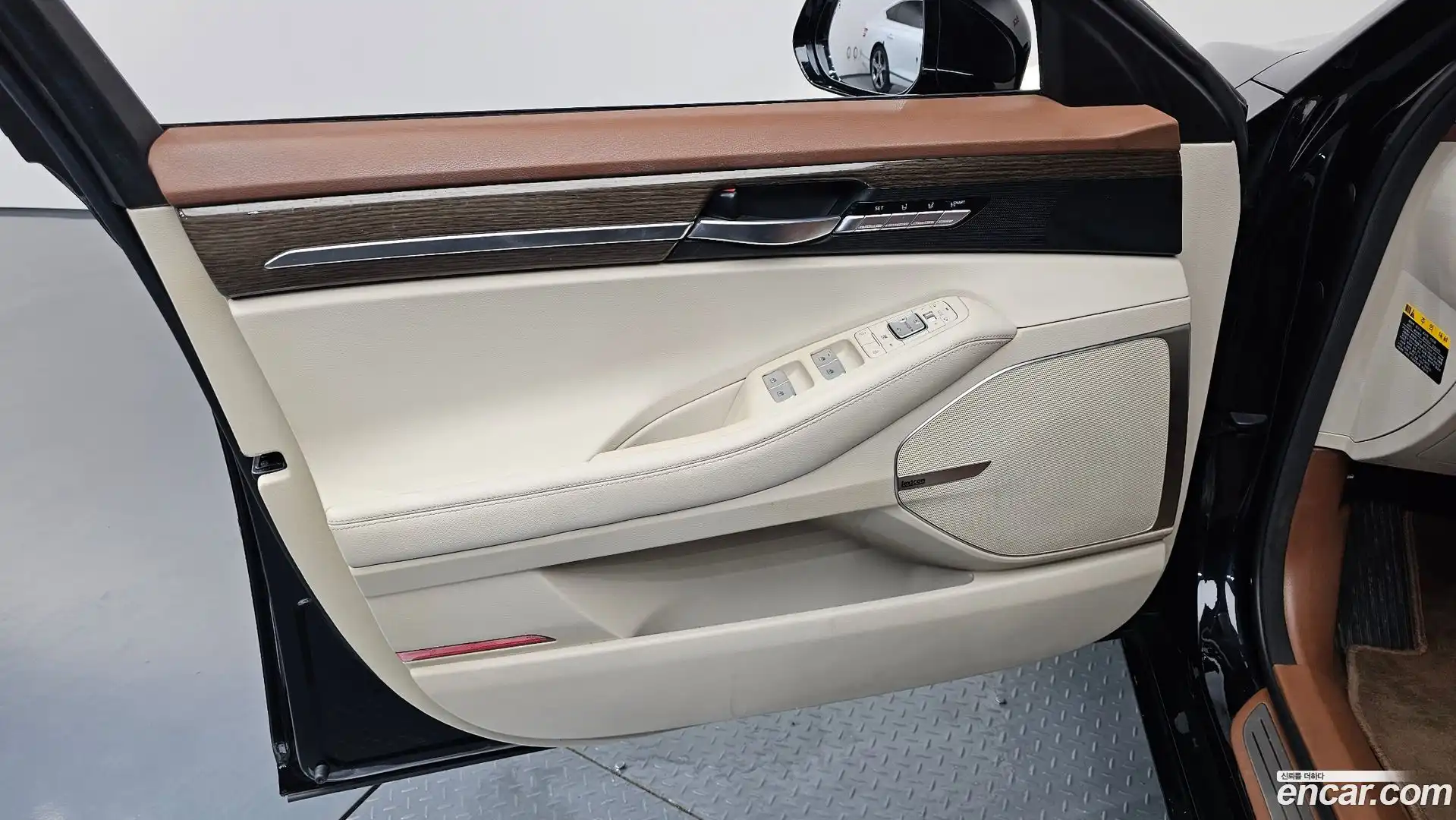 G90 Genesis 2020.3-INNER-034