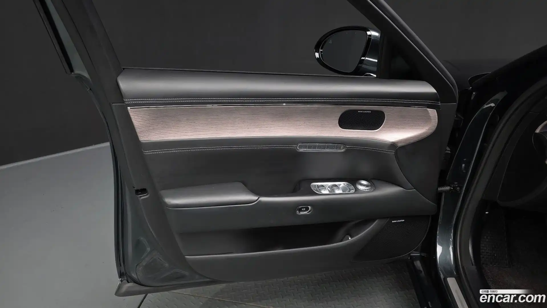 G90 Genesis 2024.2-INNER-034
