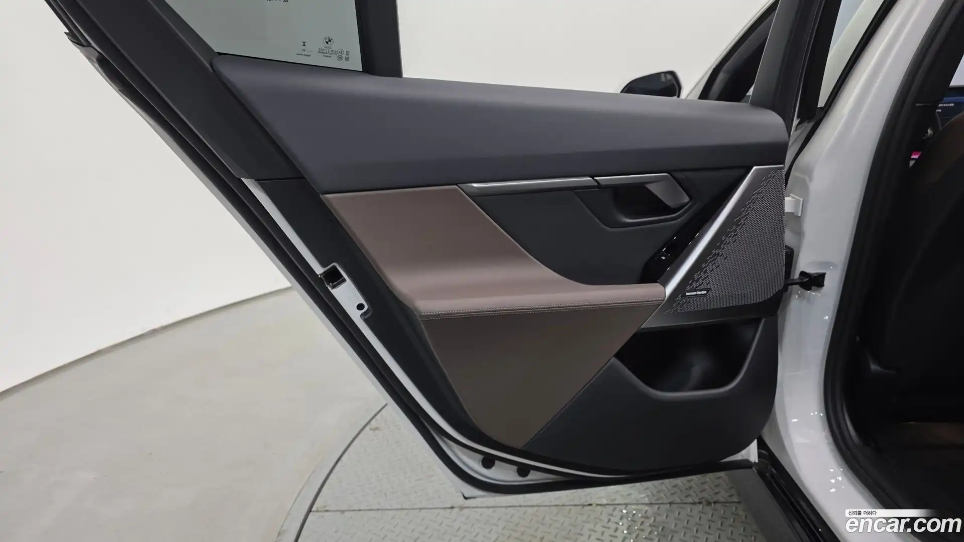 5-Series BMW 2025.9-INNER-035