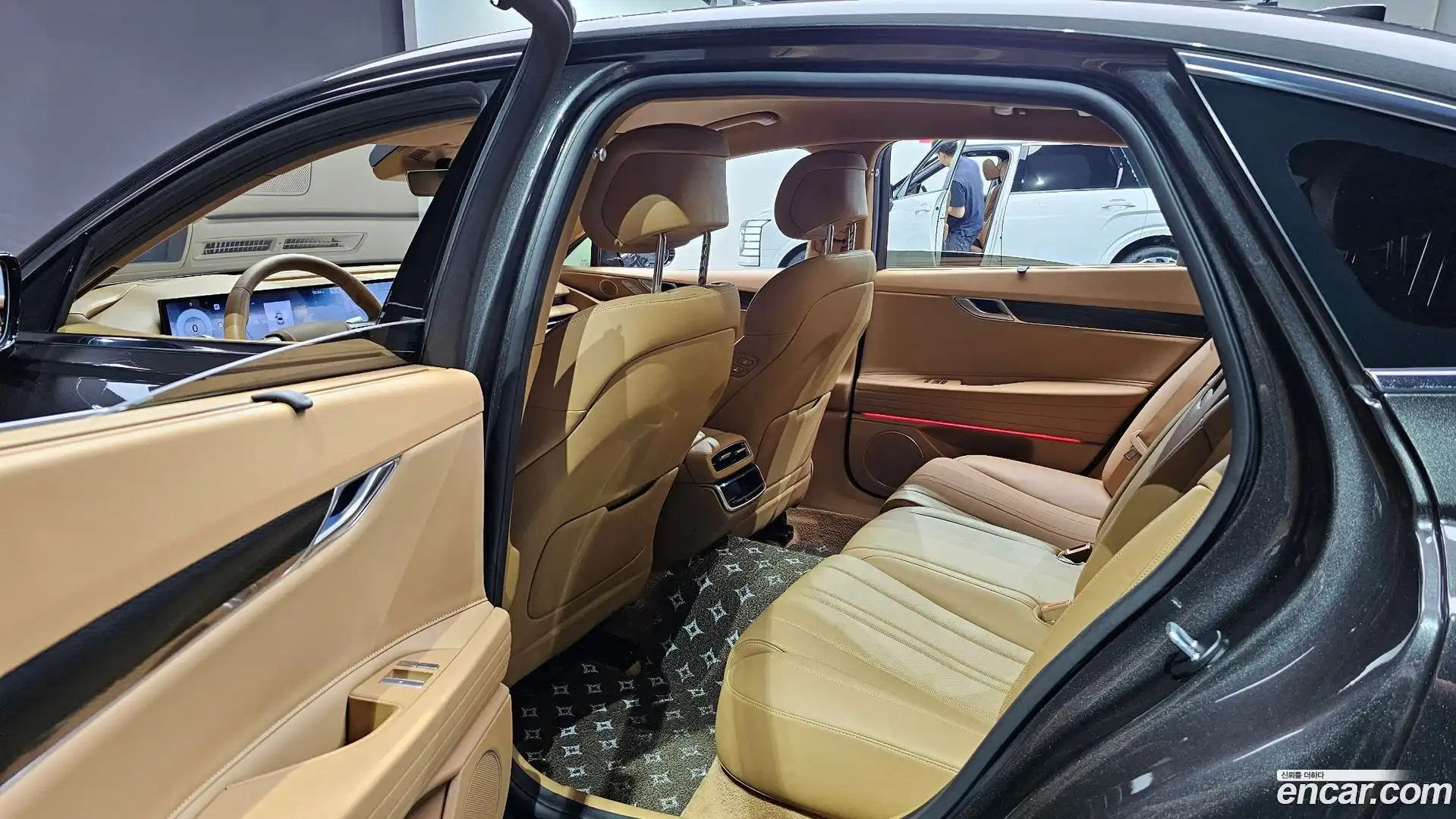 G80 Genesis 2024.3-INNER-036