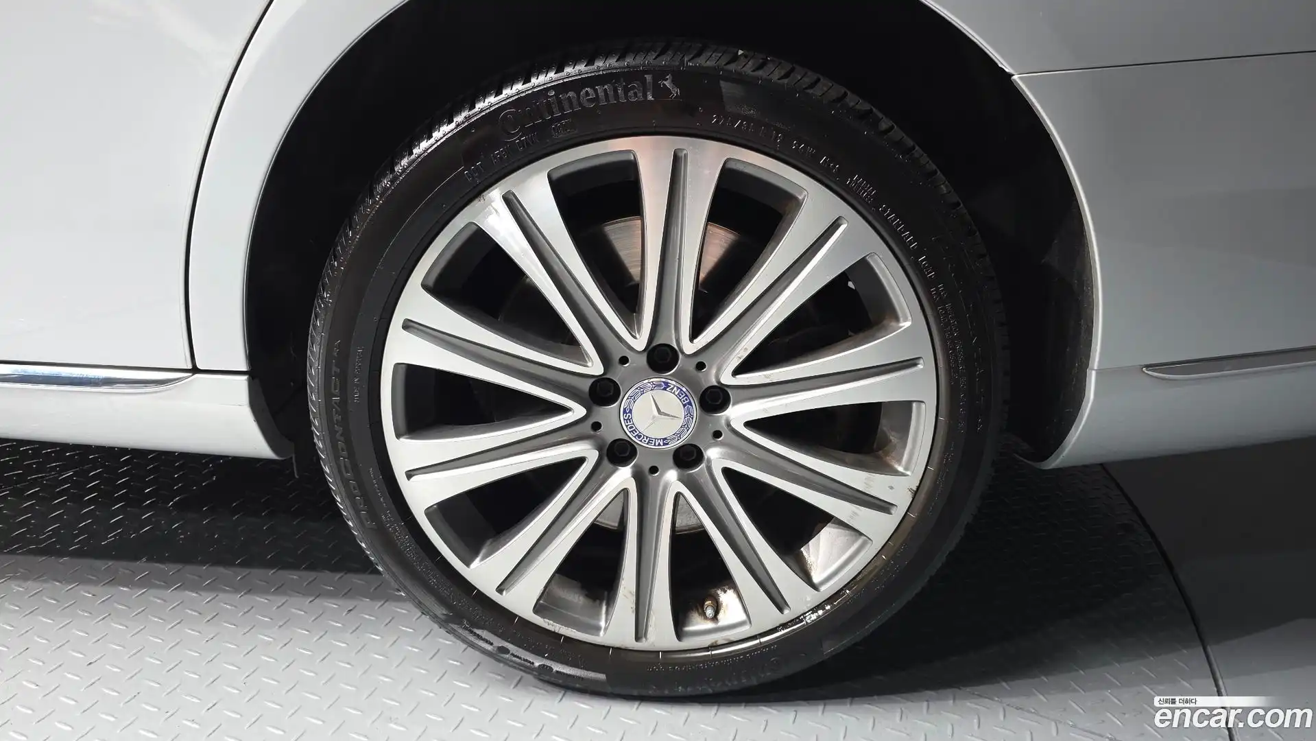 E-Class Mercedes-Benz 2017.3-OUTER-005