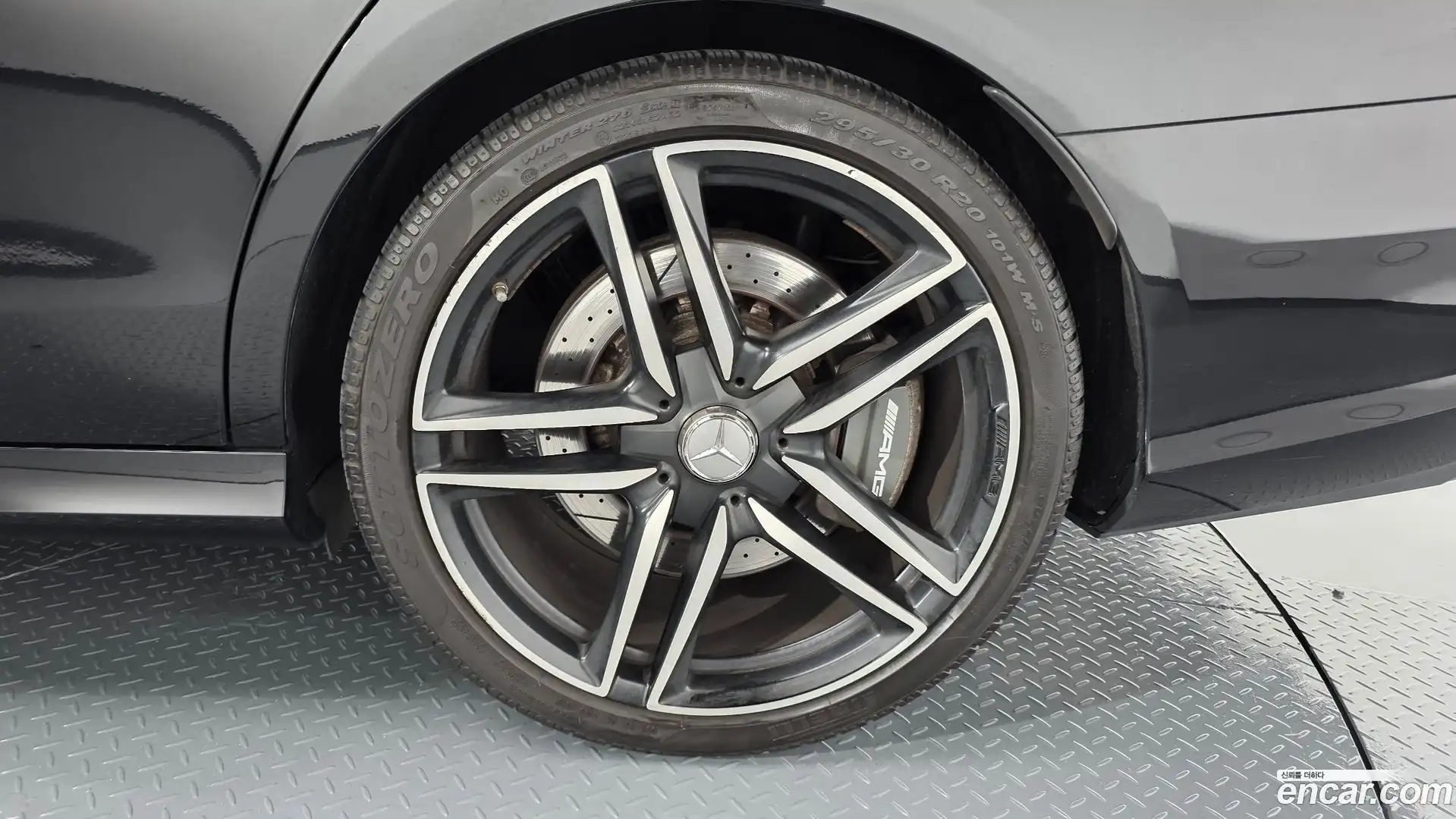 E-Class Mercedes-Benz 2019.11-OUTER-031