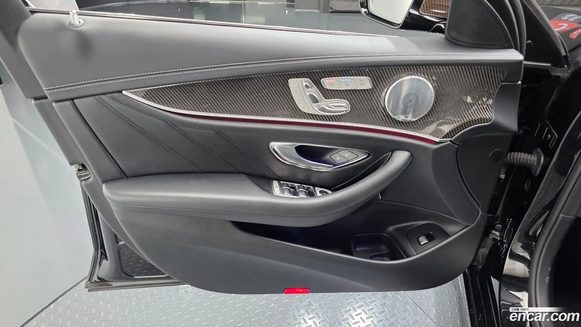 E-Class Mercedes-Benz 2019.11-INNER-034