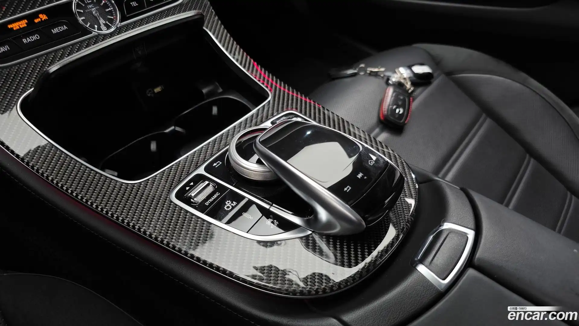 E-Class Mercedes-Benz 2019.11-OPTION-040