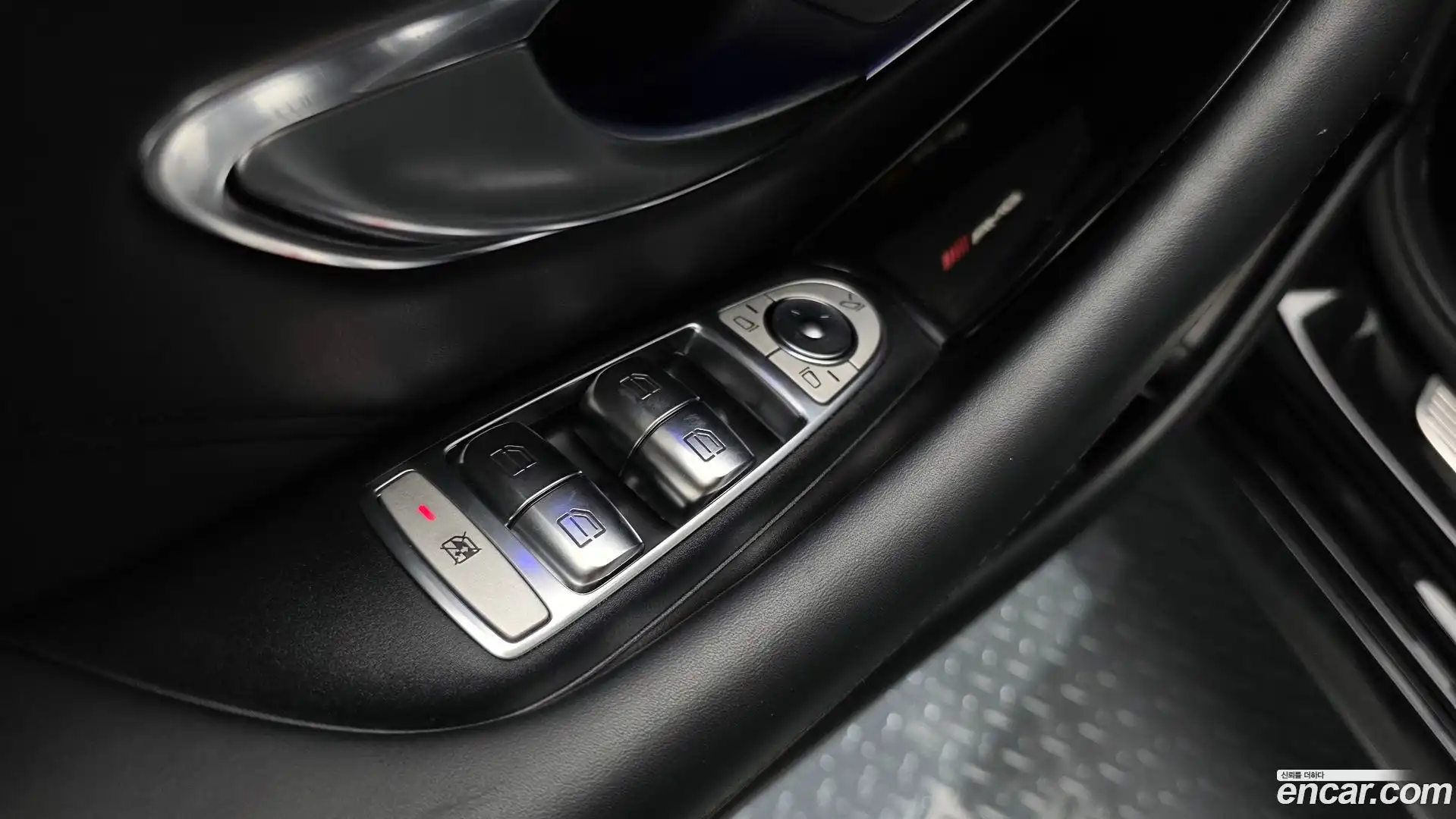 E-Class Mercedes-Benz 2019.11-OPTION-042