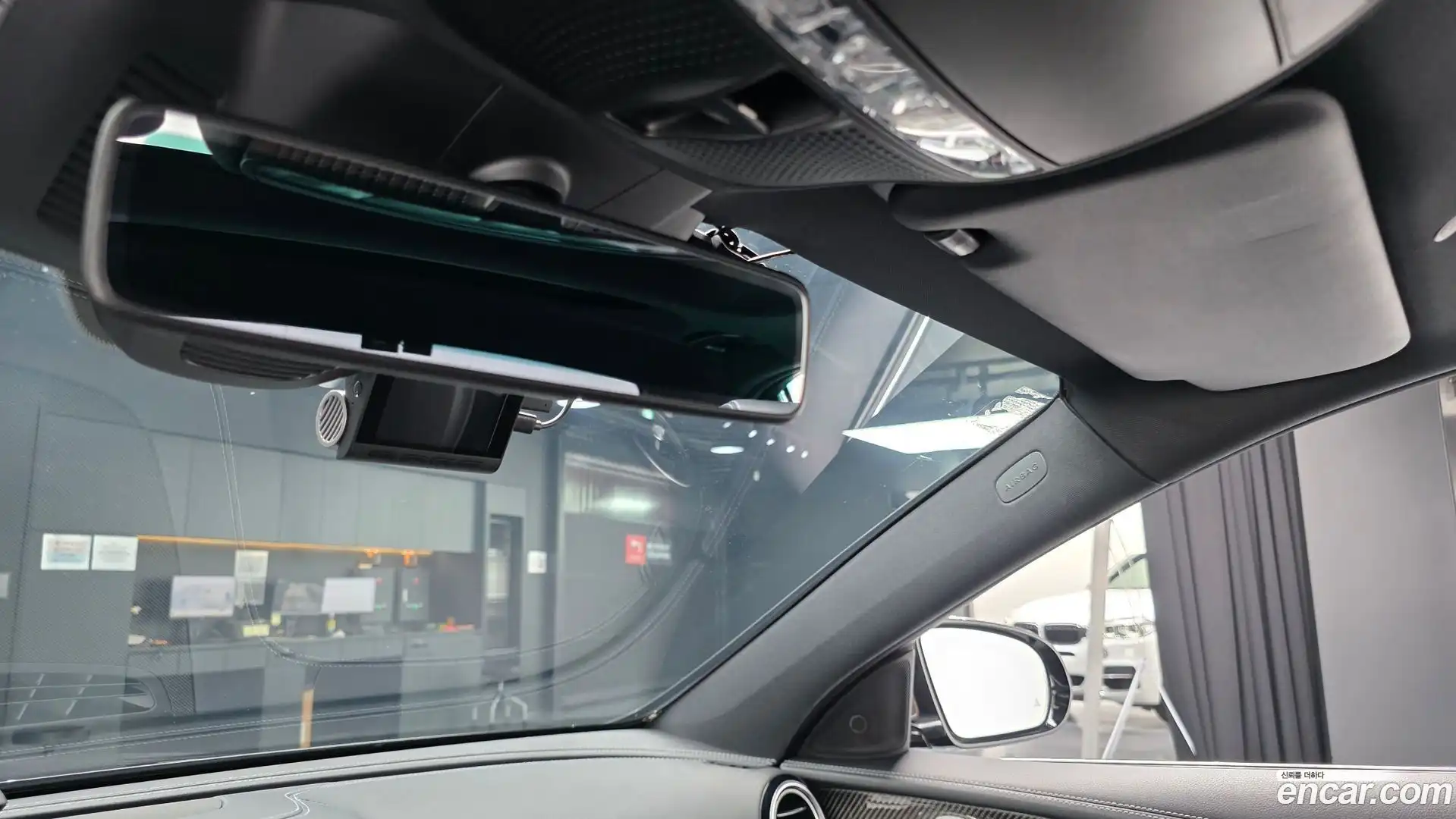 E-Class Mercedes-Benz 2019.11-OPTION-043