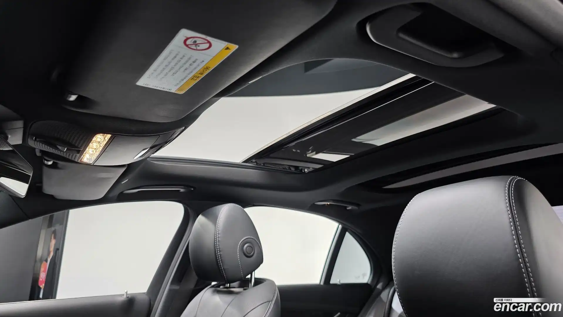 E-Class Mercedes-Benz 2019.11-OPTION-046