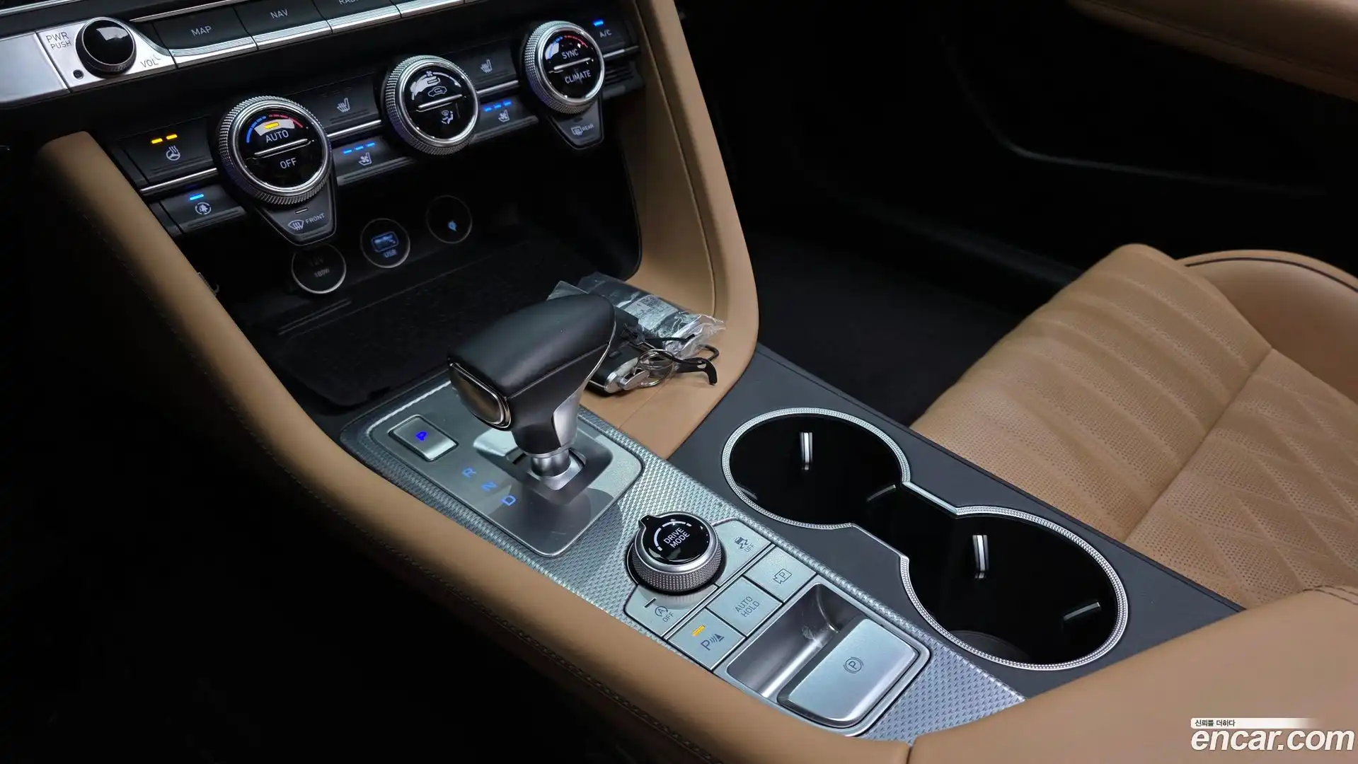 G70 Genesis 2022.10-INNER-009