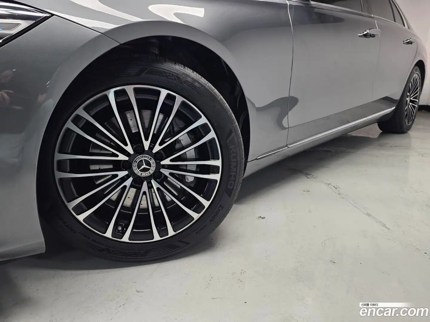 S-Class Mercedes-Benz 2022.6-OPTION-024
