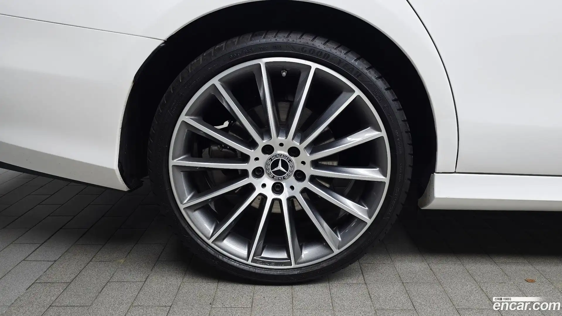 E-Class Mercedes-Benz 2022.5-OUTER-005