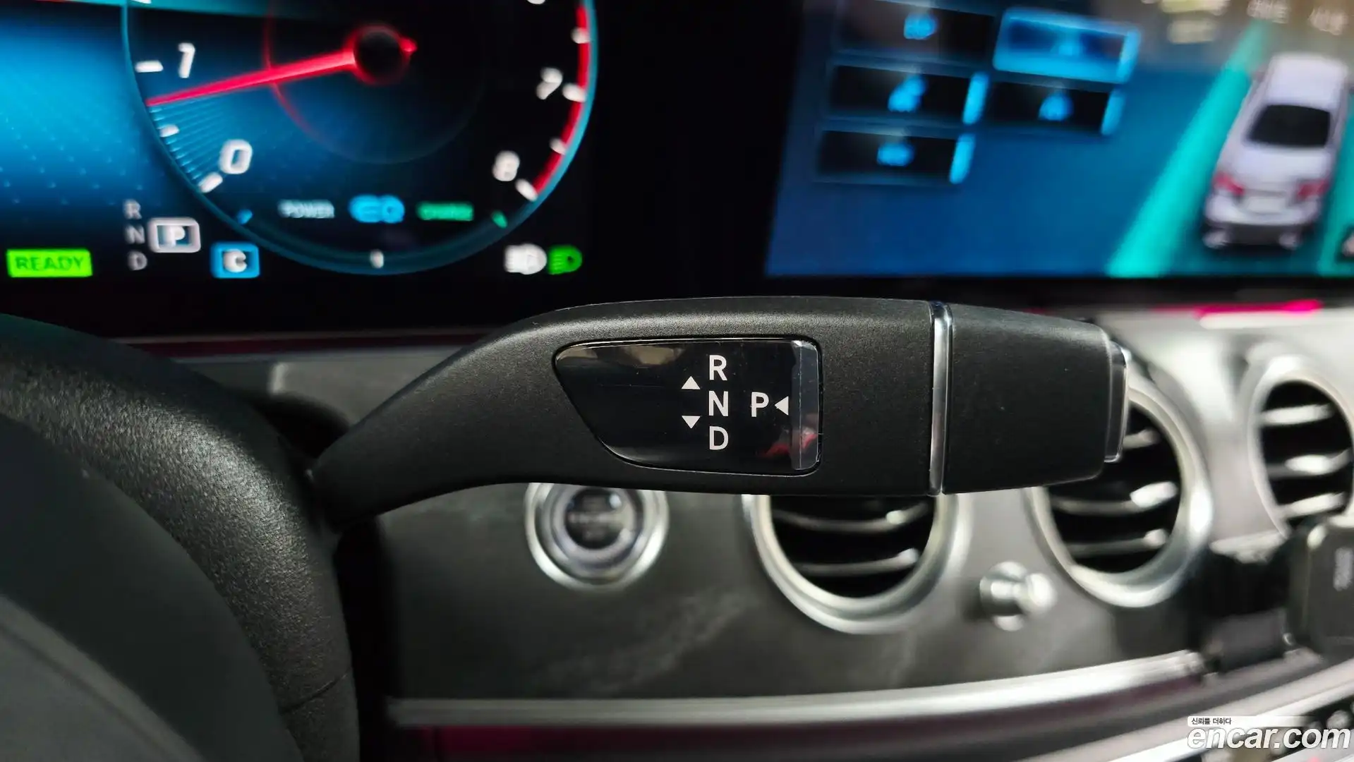 E-Class Mercedes-Benz 2022.5-INNER-009