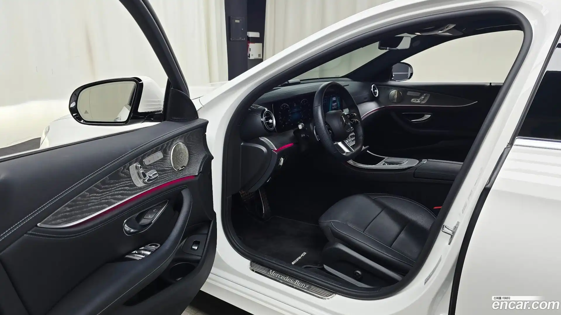E-Class Mercedes-Benz 2022.5-INNER-010