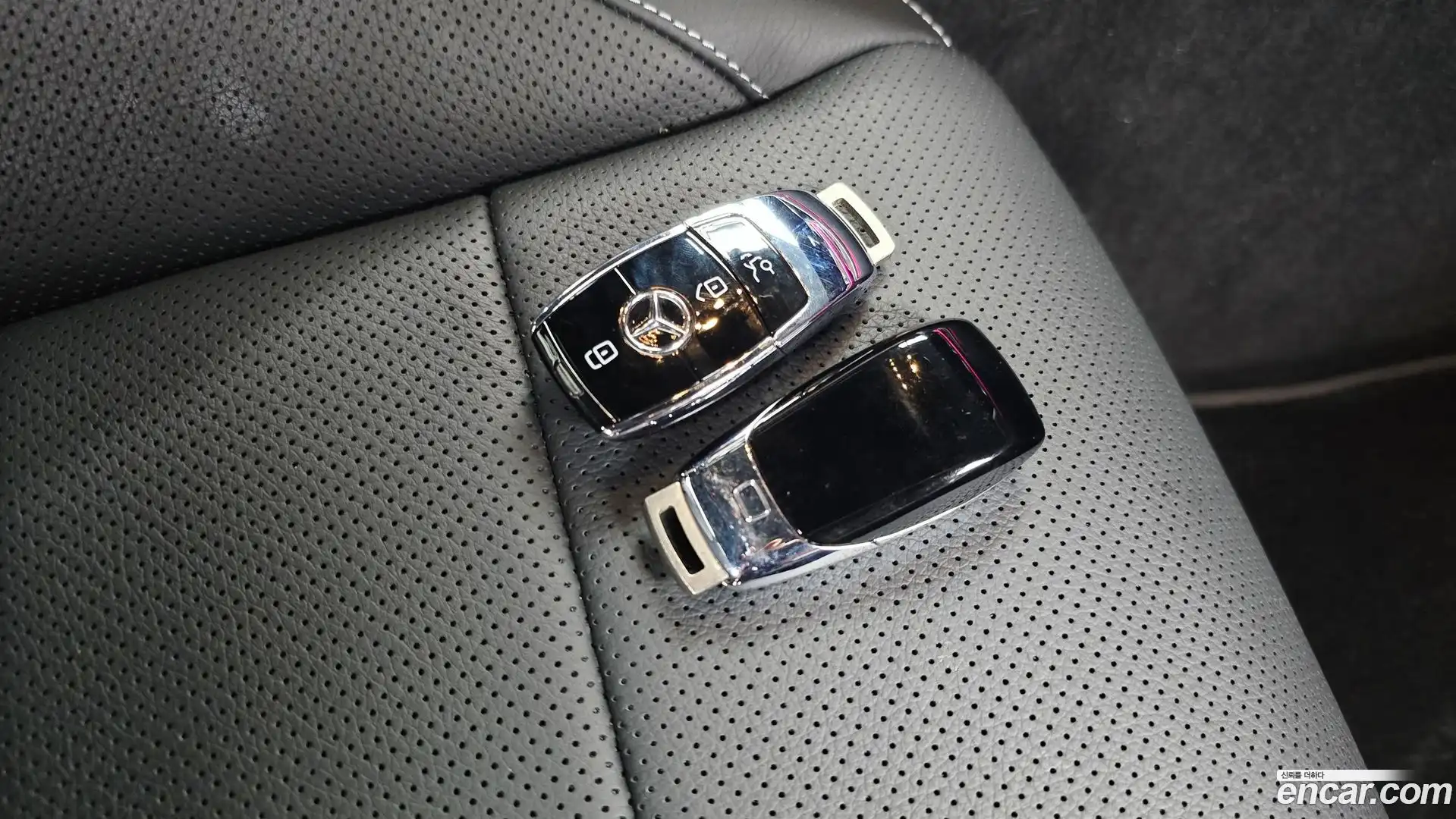 E-Class Mercedes-Benz 2022.5-OPTION-020