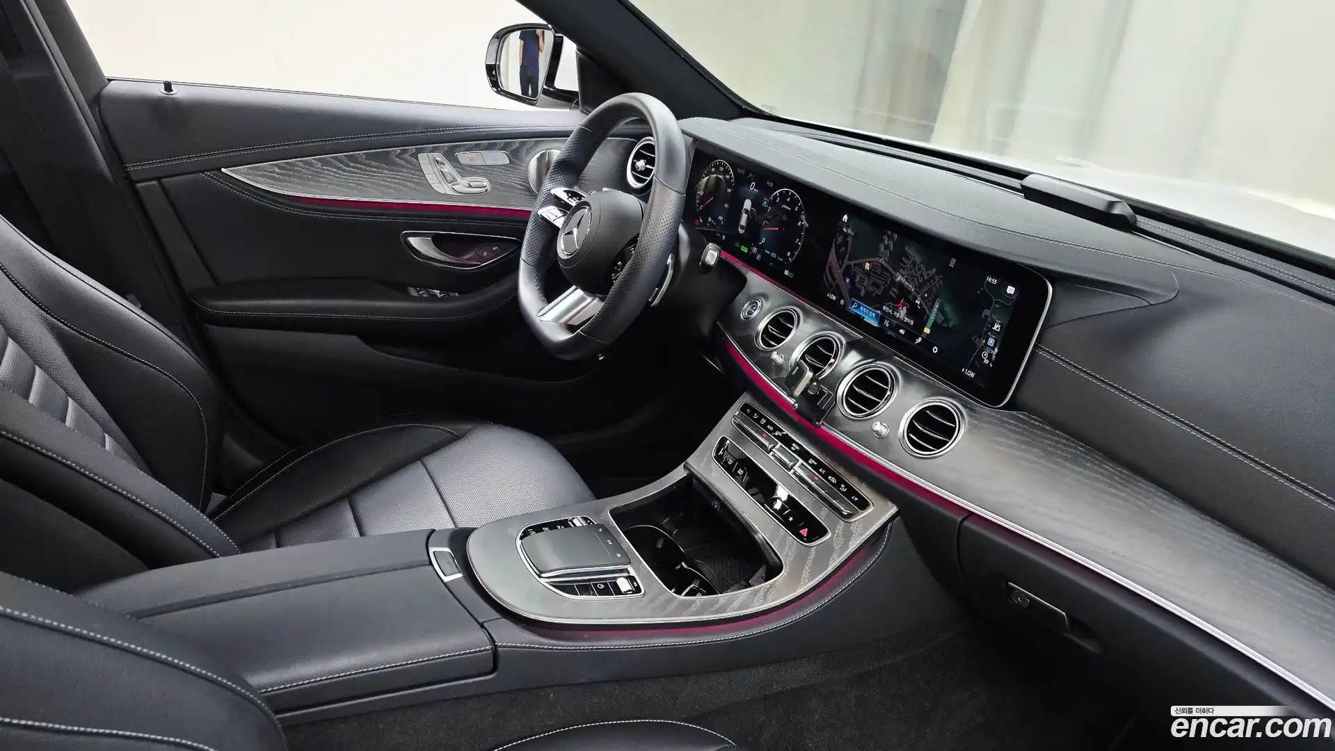 E-Class Mercedes-Benz 2022.5-OPTION-023