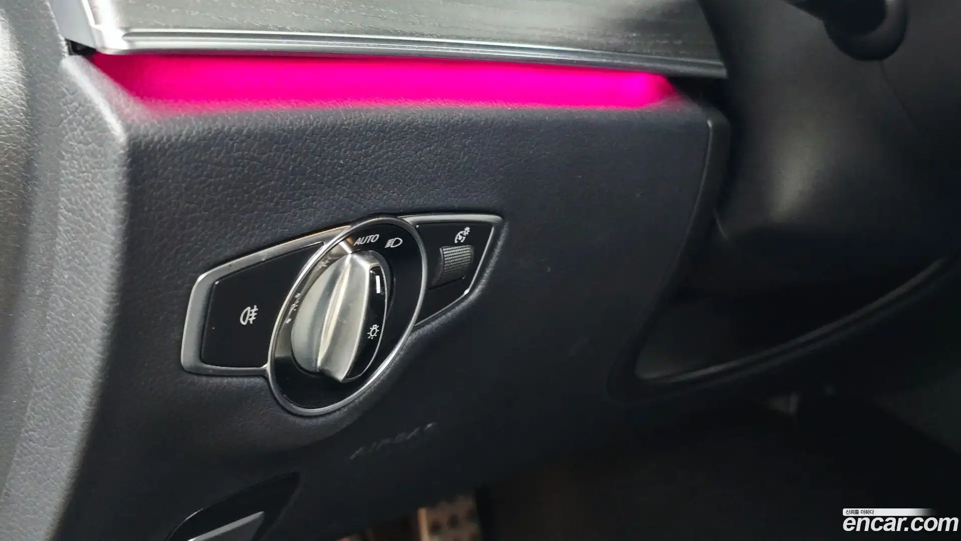 E-Class Mercedes-Benz 2022.5-OPTION-024