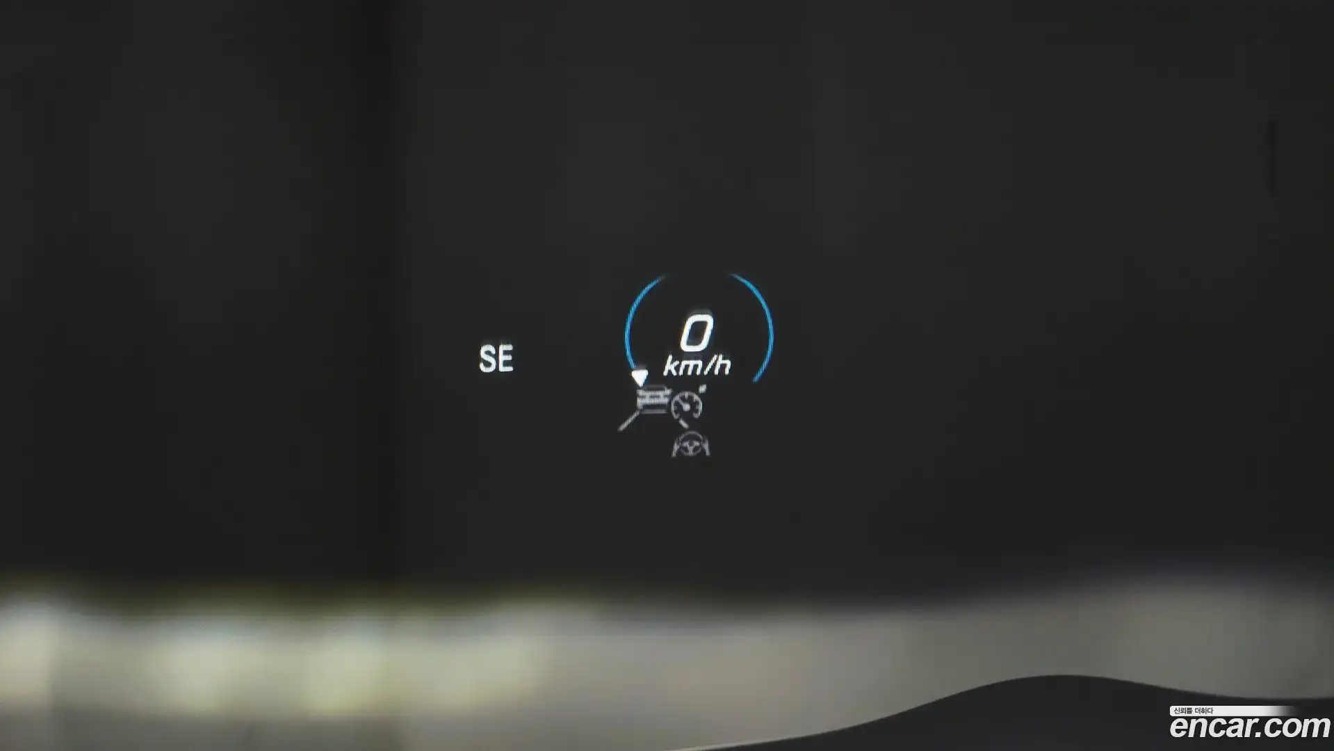 E-Class Mercedes-Benz 2022.5-OPTION-042