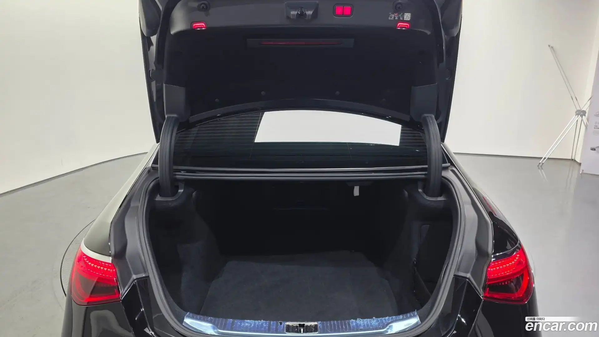 S-Class Mercedes-Benz 2022.2-OPTION-024