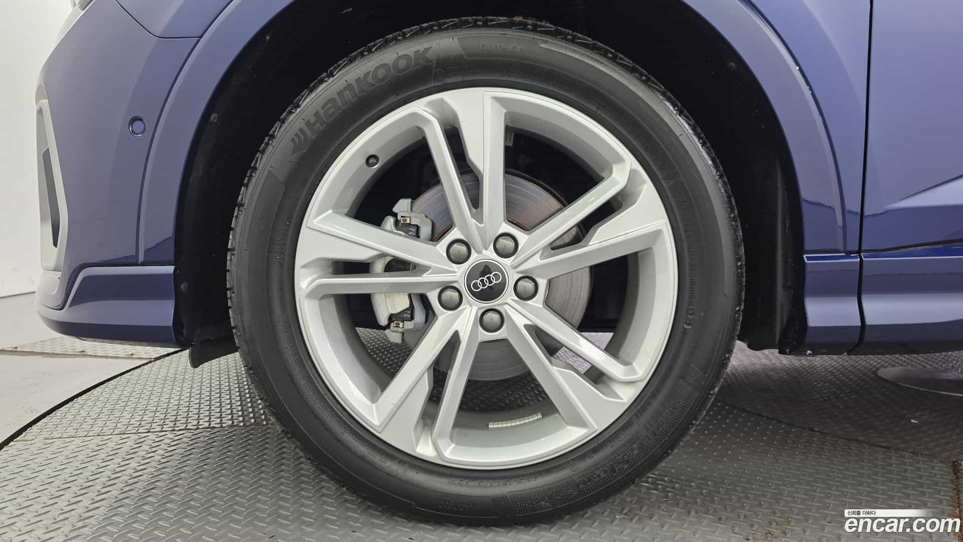 Q3 Audi 2023.11-OUTER-005