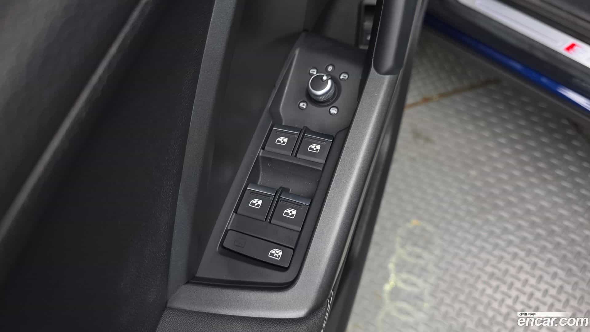 Q3 Audi 2023.11-OPTION-015