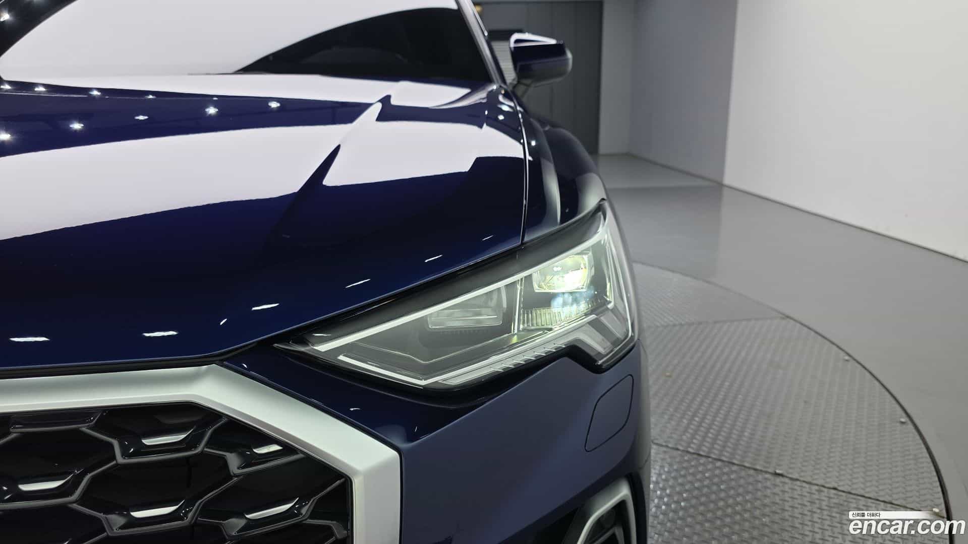 Q3 Audi 2023.11-OUTER-032