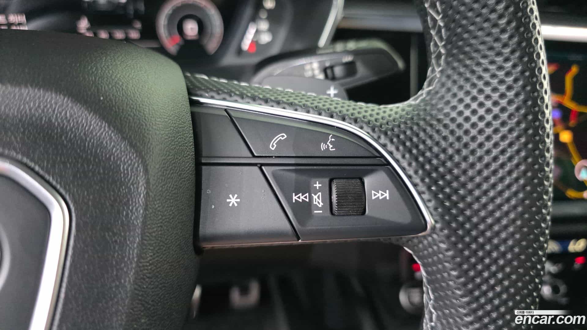 Q3 Audi 2023.11-OPTION-042