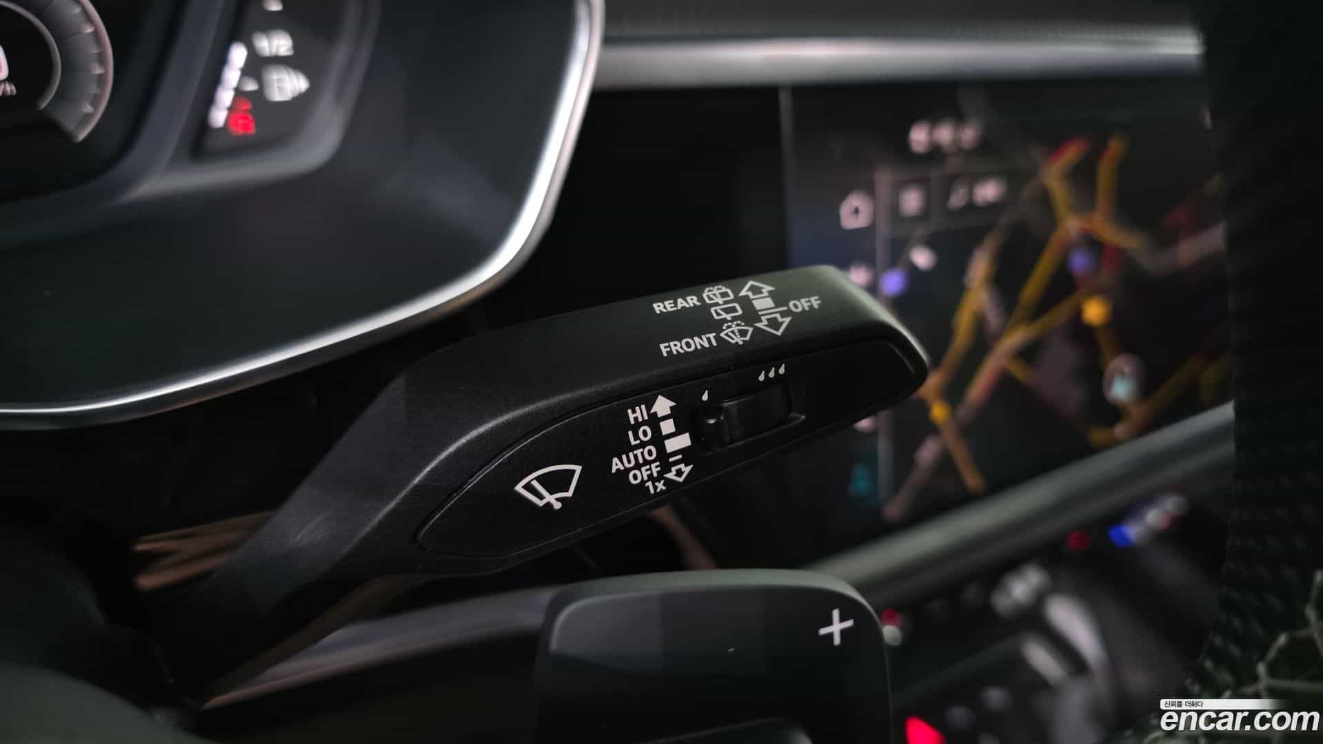 Q3 Audi 2023.11-OPTION-043