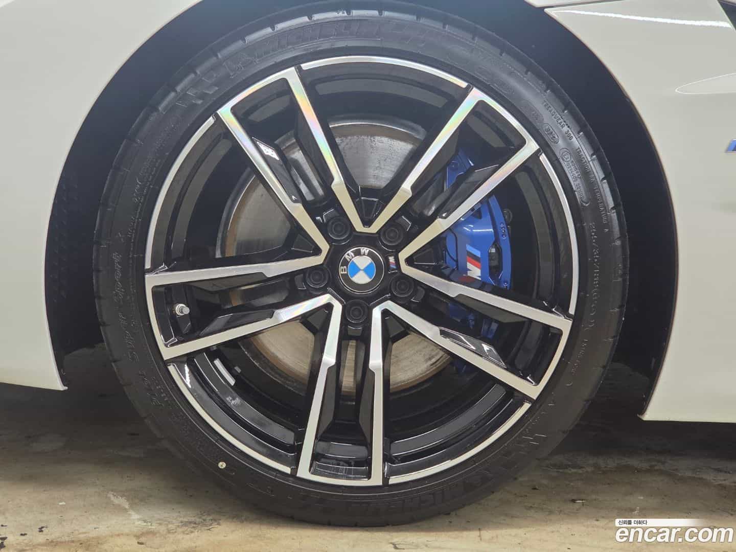 Z4 BMW 2025.8-OUTER-005