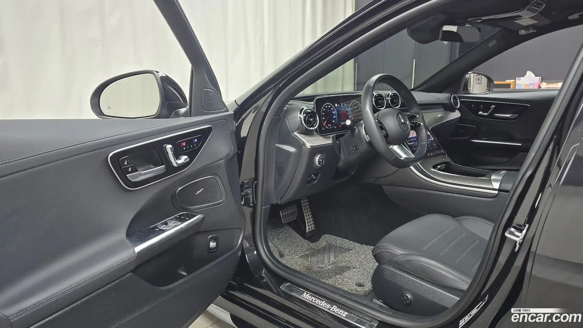 C-Class Mercedes-Benz 2024.2-INNER-010