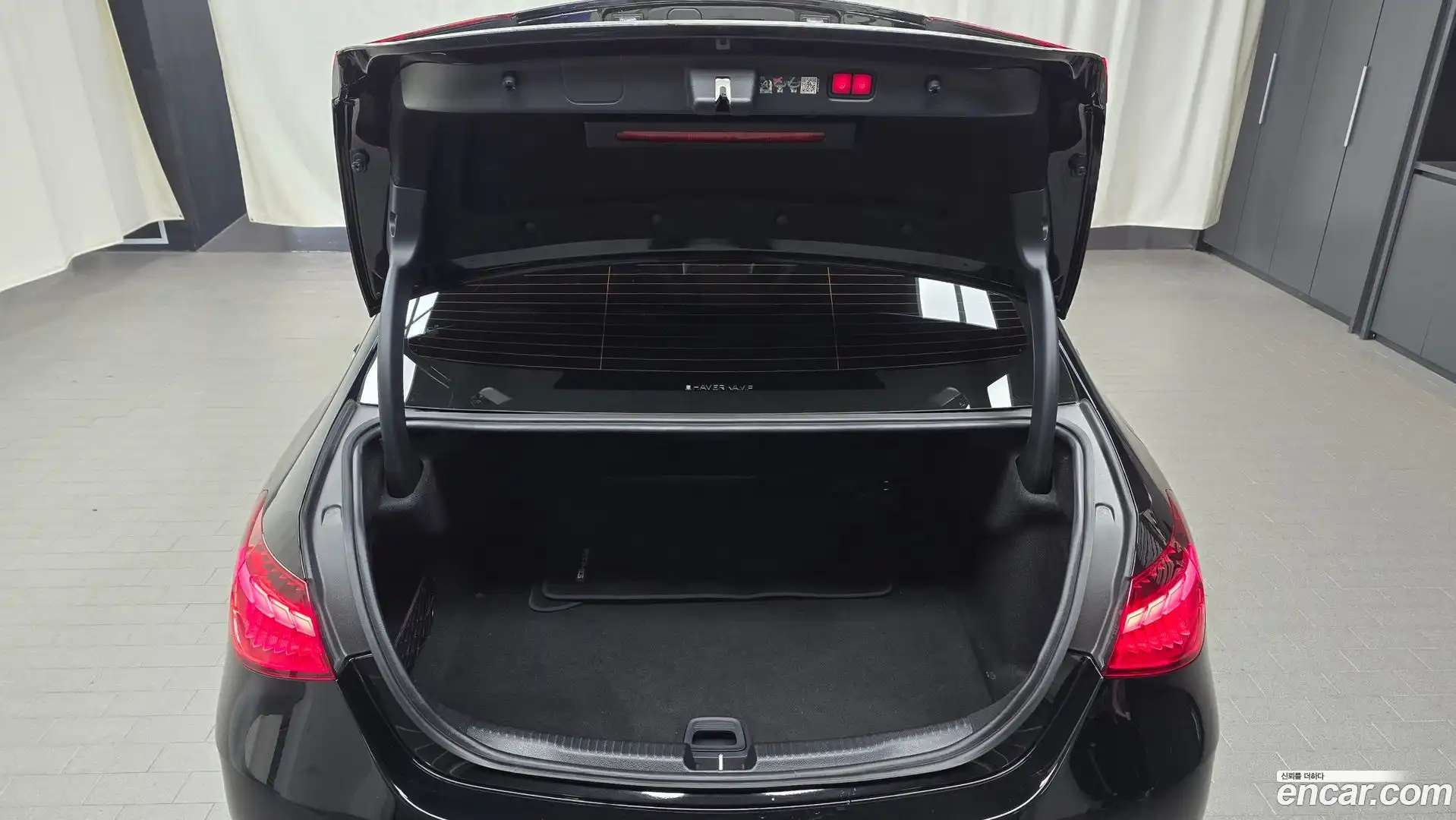 C-Class Mercedes-Benz 2024.2-OPTION-043