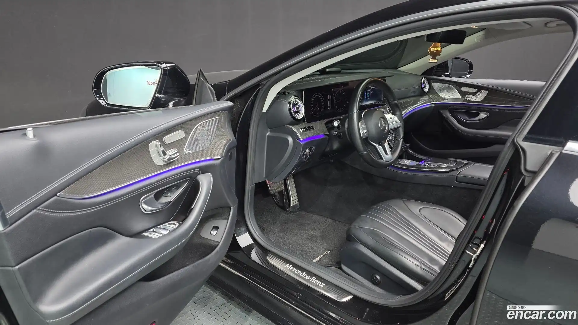 CLS-Class Mercedes-Benz 2019.11-INNER-010