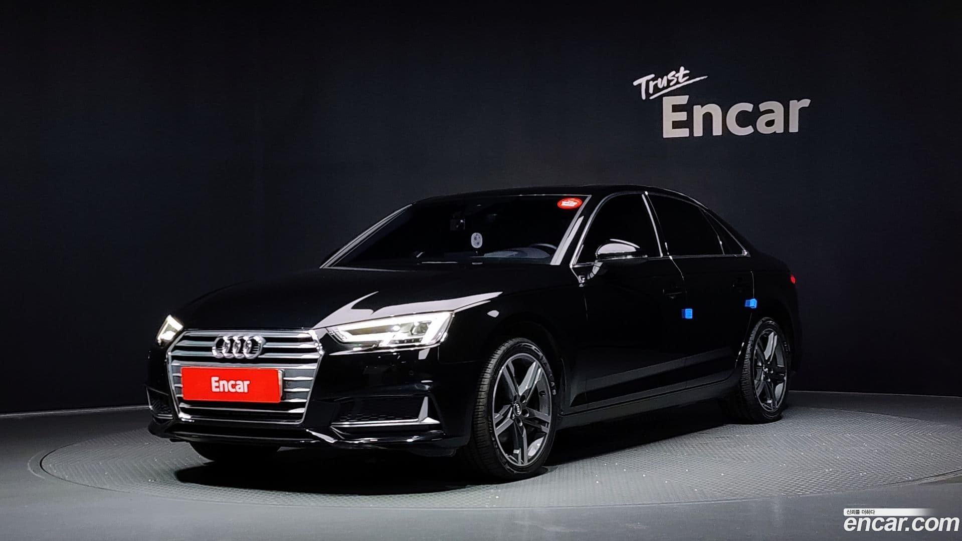 Main__Slider__Photo:A4 Audi 2019.10-0