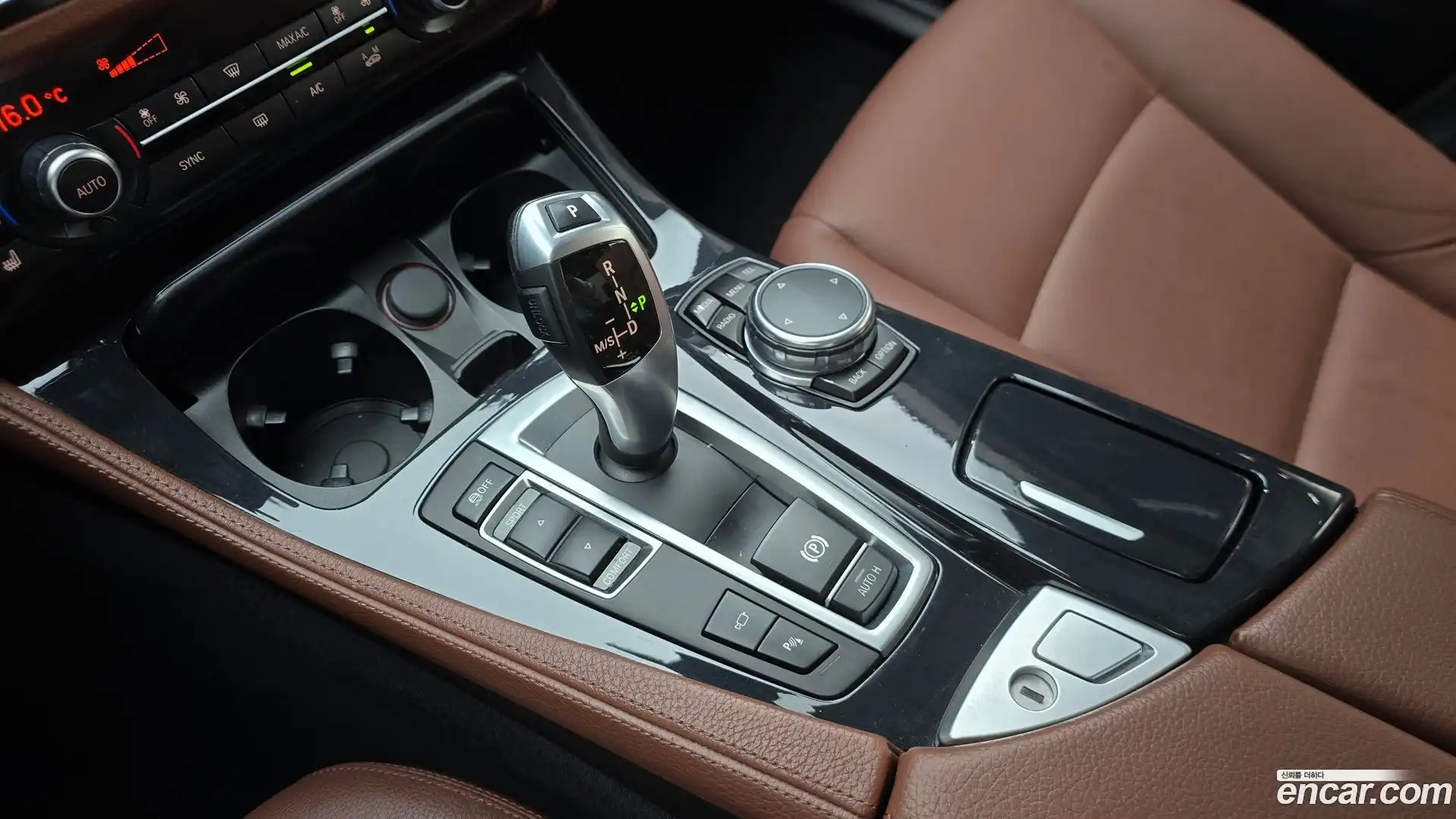 5-Series BMW 2016.0-INNER-009