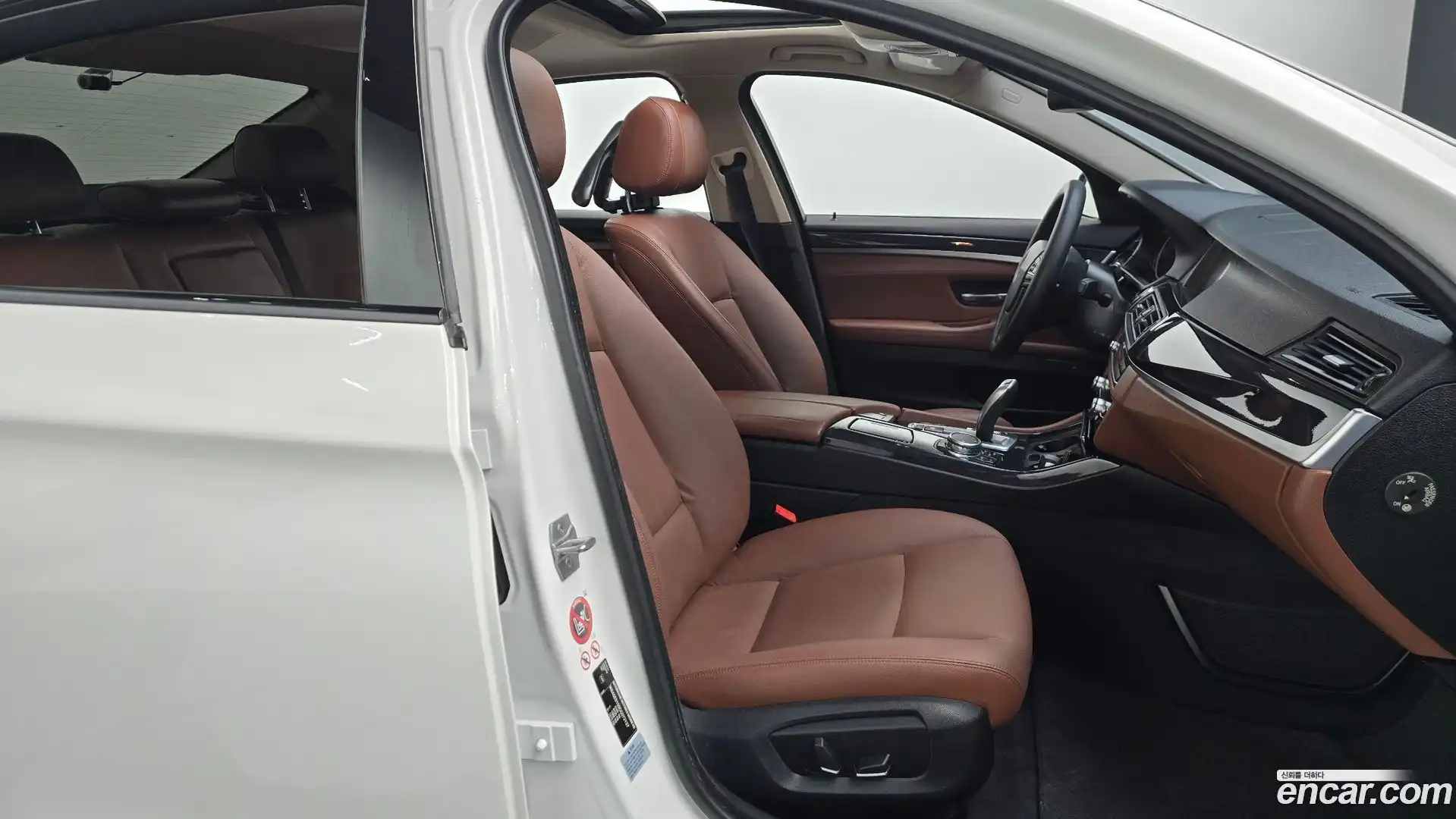 5-Series BMW 2016.0-INNER-036