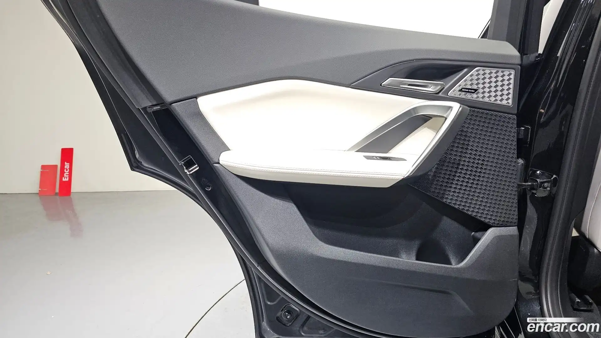 X2 (F39) BMW 2025.6-INNER-035