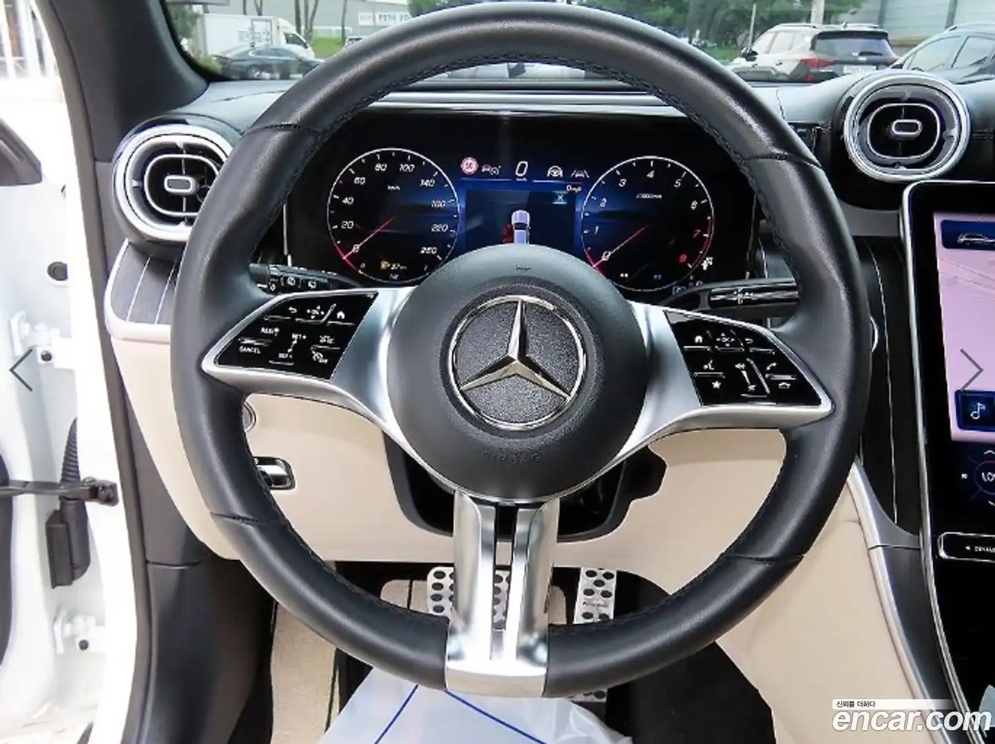 GLC-Class Mercedes-Benz 2024.9-INNER-008