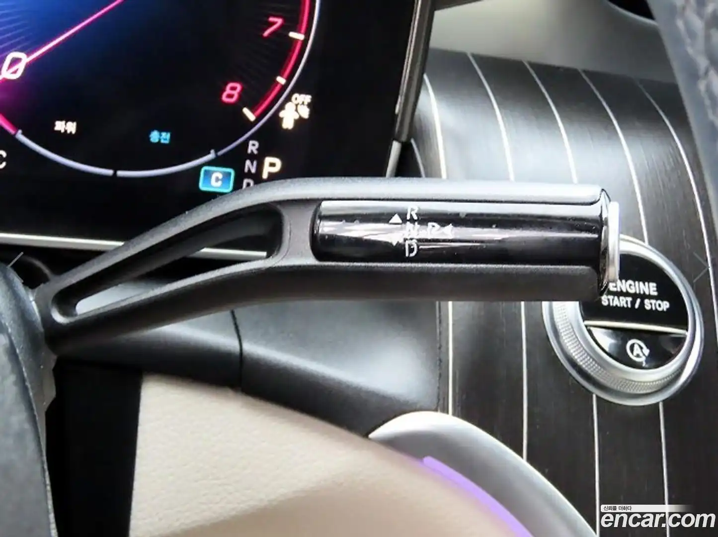 GLC-Class Mercedes-Benz 2024.9-OPTION-016