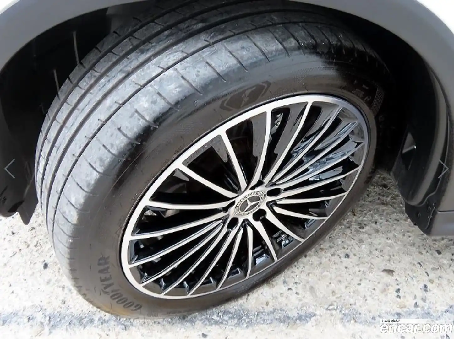GLC-Class Mercedes-Benz 2024.9-OPTION-024