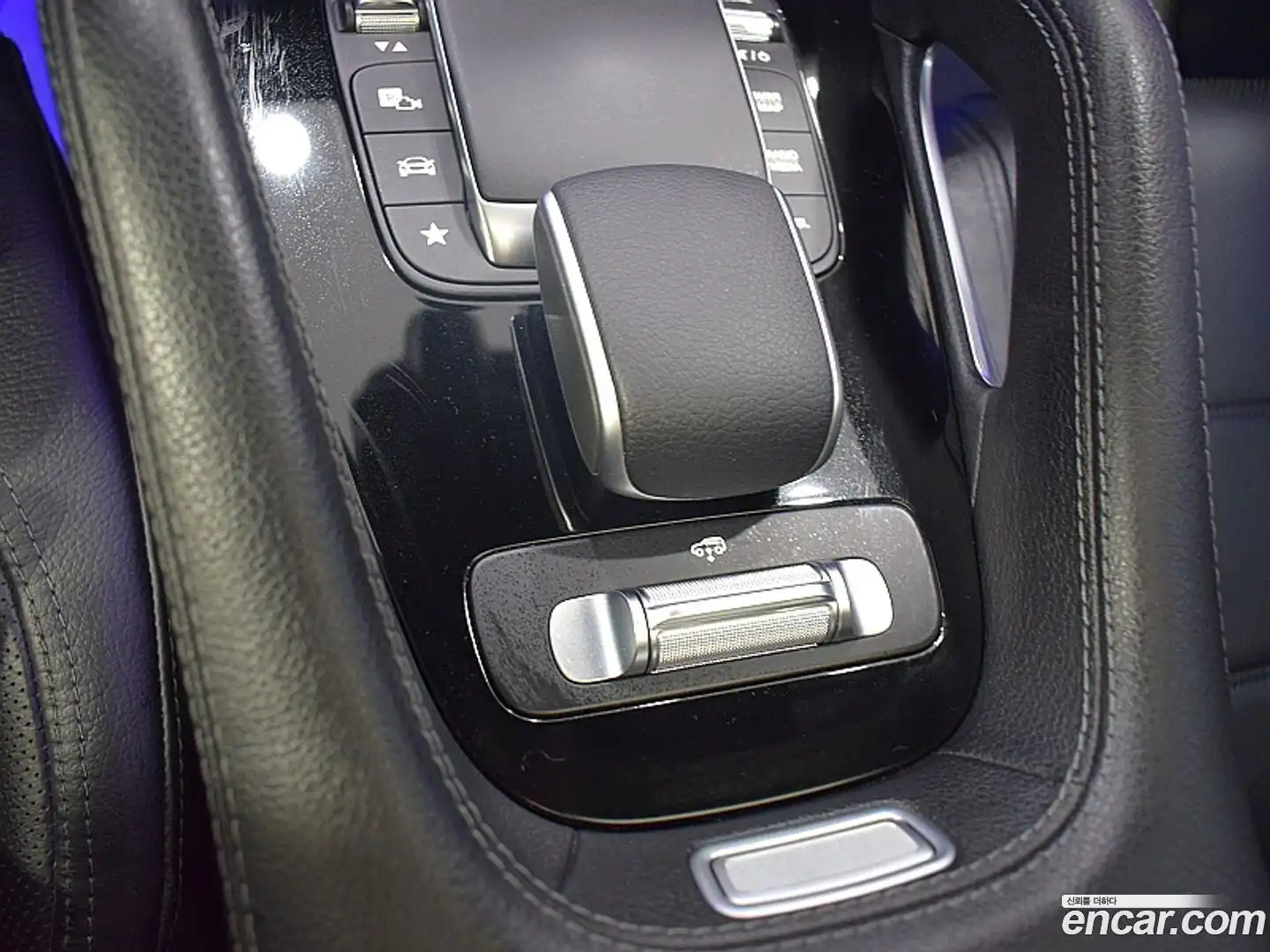 GLE-Class Mercedes-Benz 2022.5-INNER-008