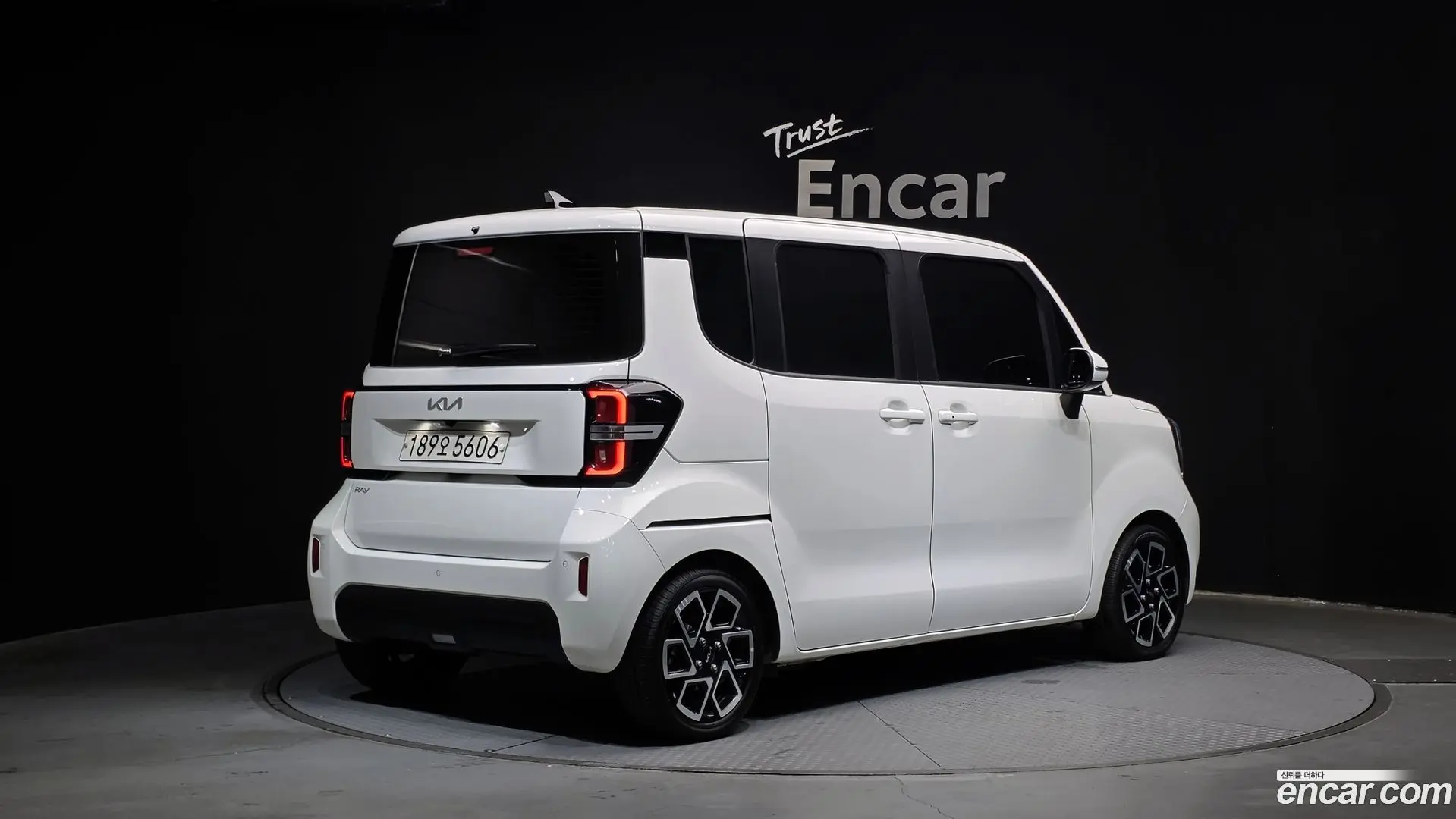 Main__Slider__Photo:RAY Kia 2022.8-1