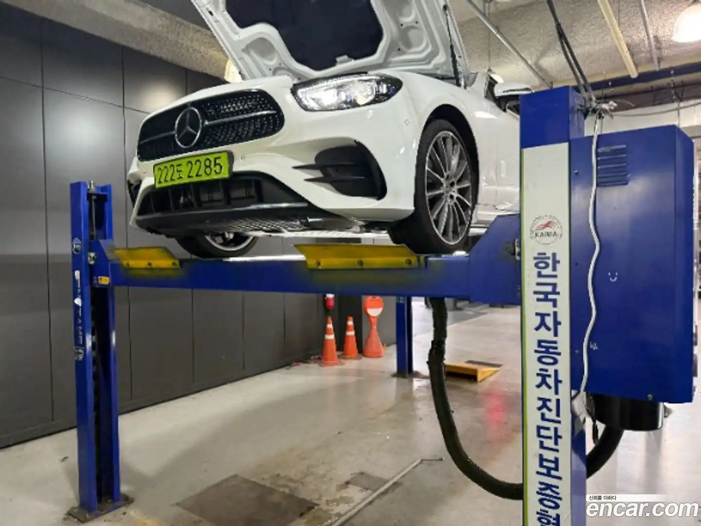 E-Class Mercedes-Benz 2023.11-OUTER-001
